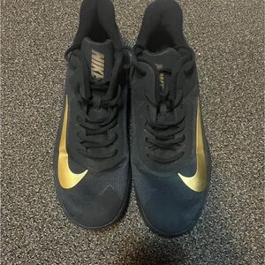 Nike Men's Black and Gold Athletic Shoes